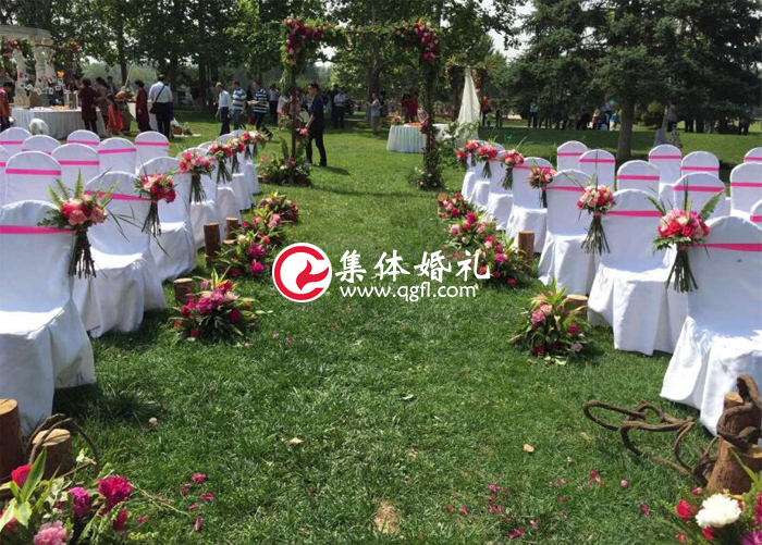 北京和园景逸大酒店“一网情深”主题草坪婚礼圆满礼成！祝福一对新人幸福到永远