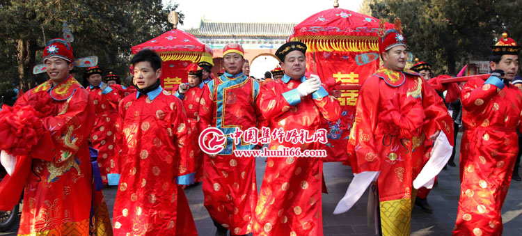 2018年1月1日北京集体婚礼：第23届“爱你一生一世”皇家中式国婚盛典（蟒袍玉带，凤冠霞帔）
