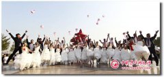 2017年5月5日青岛集体婚礼：第45届青岛“海之恋”集体婚礼